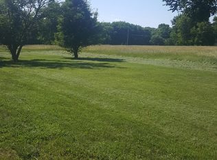 8867 Hilltop Rd, Ozawkie, KS 66070