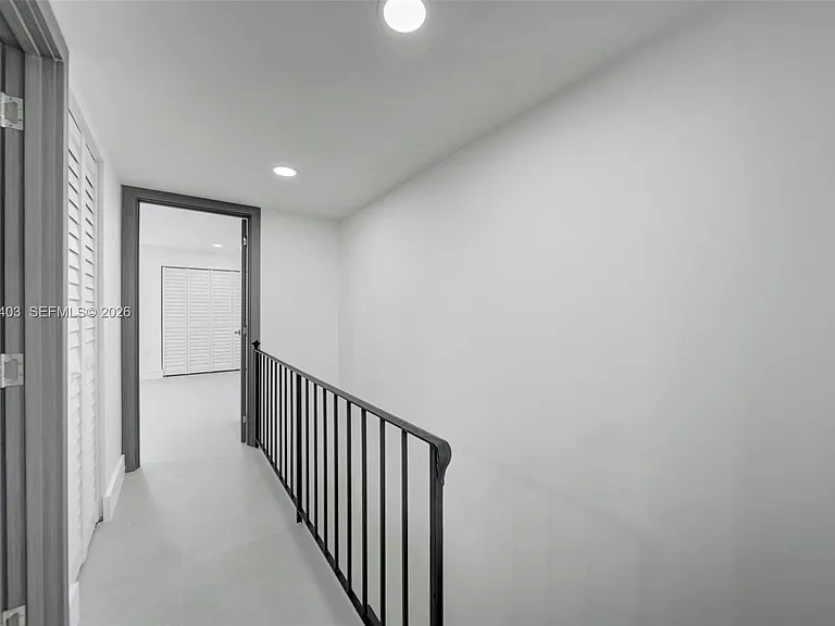 1083 W 38th St #23-8 — Photo 15