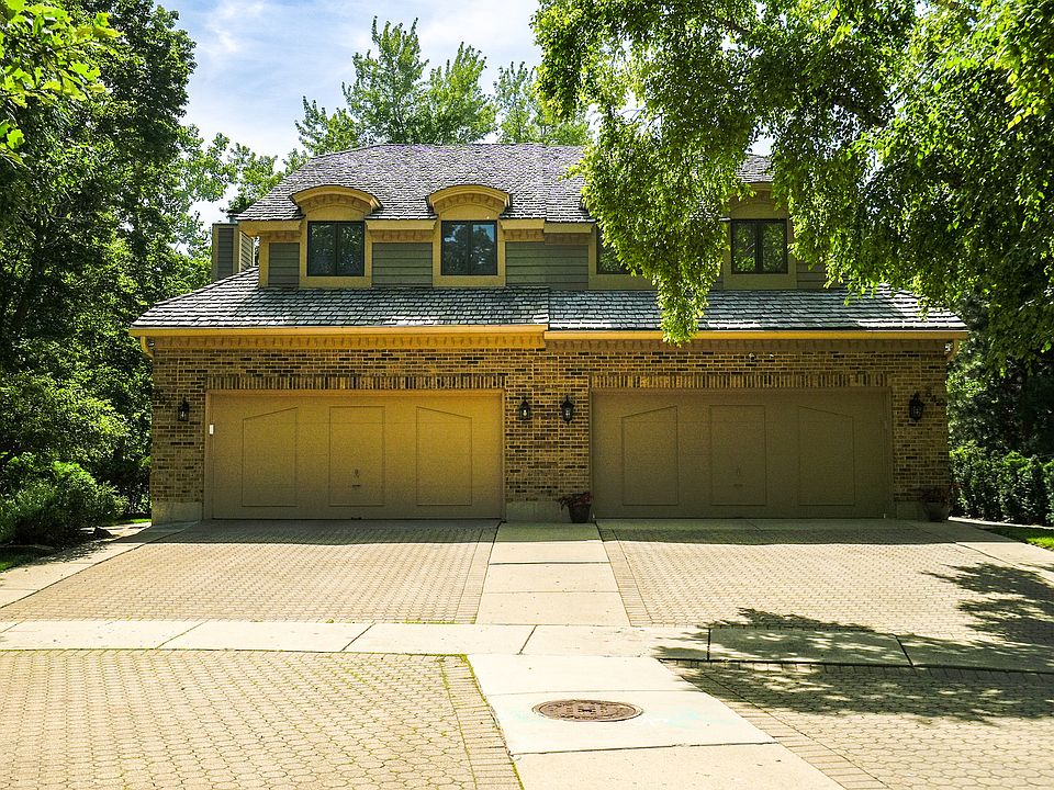 1st image of 640 Walnut Oaks Dr