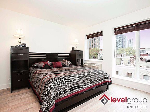 5th image of 527 51st Ave APT 4C