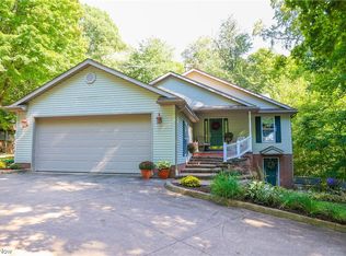 2417 Dalton Fox Lake Rd, Dalton, OH 44618