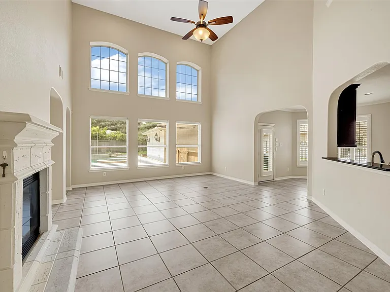3906 Point Cuero Ct — Photo 5