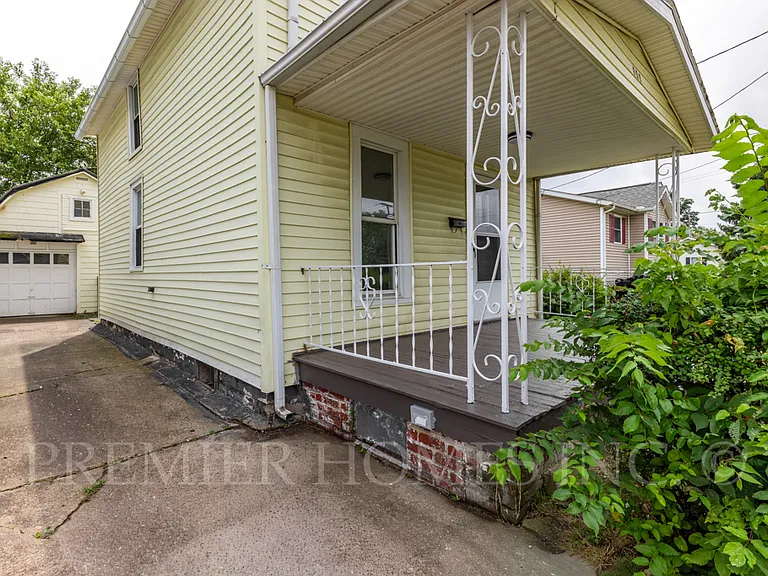 908 7th St NE — Photo 14