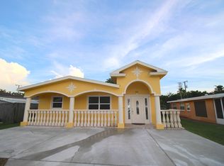 810 97th Ave N, Naples, FL 34108