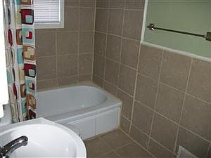 5th image of 91 Potter Dr APT 1