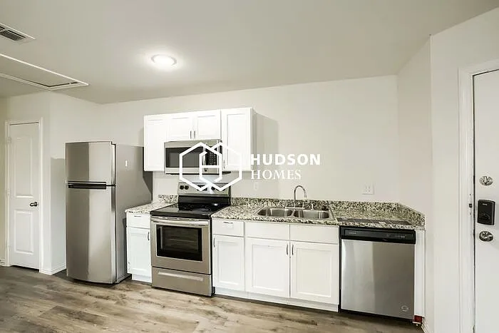 3 bed, 2.0 bath, 872 sqft, $975 — Photo 4