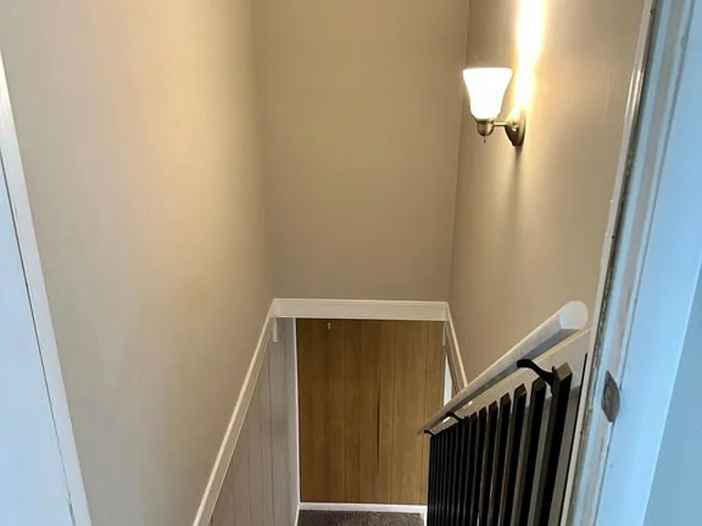 2349 Marco Cir — Photo 12