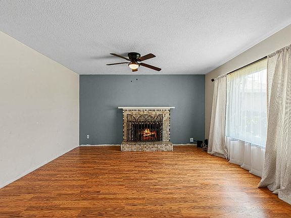 3rd image of 240 Wabash Dr