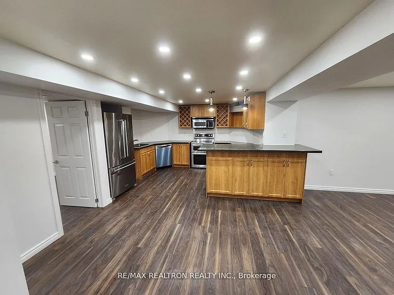 69 Gatcombe Cir #BASEMENT — Photo 11