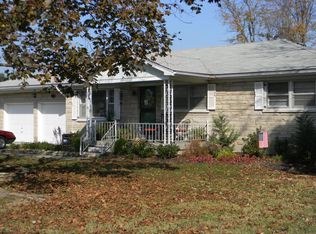 6411 Lower Hunters Trce, Louisville, KY 40258