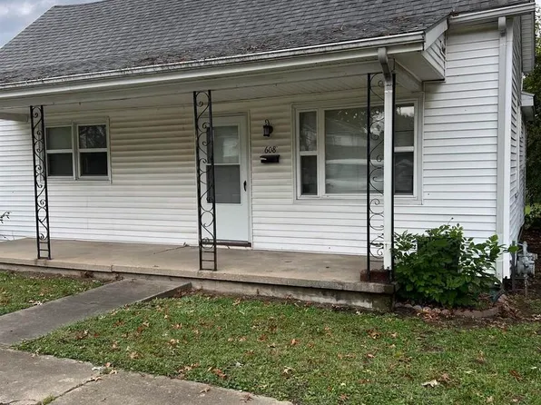 608 S 18th St, Herrin, IL 62948