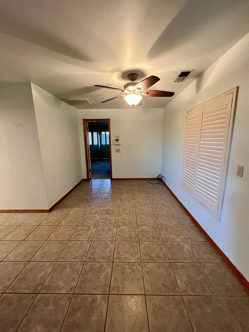 1 Bedroom 1 Bath House & Granny Unit - 2 Bedrooms 1 Bath w/Kitchenette in Los Molinos — Photo 4