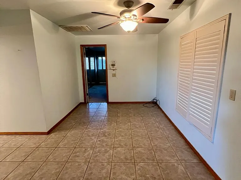 11015 Schafer Ave — Photo 4