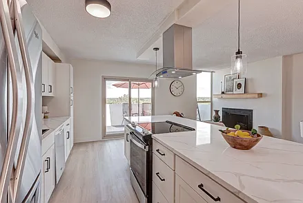 2 bed, 1175 sqft, $2,500 — Photo 1