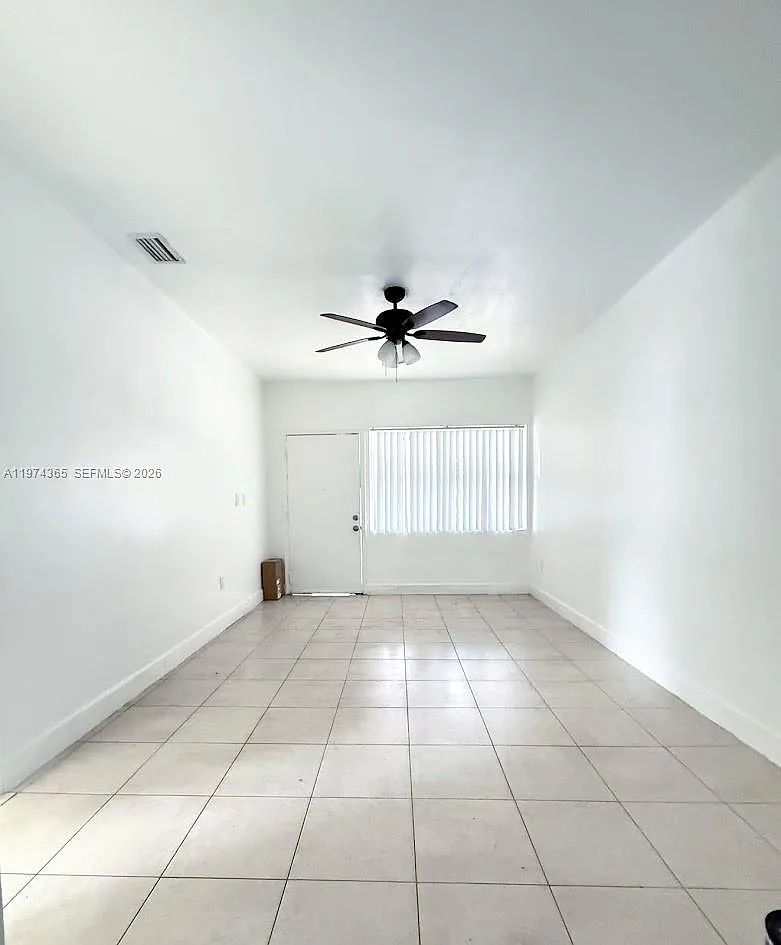 Building Photo - 5701 N Miami Ave #B
