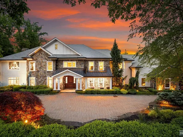 311 Rock Ridge Ct, Franklin Lakes, NJ 07417