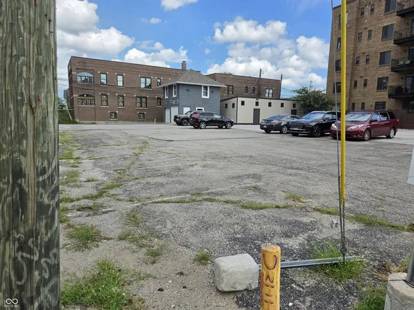 841 N Delaware St, Indianapolis, IN 46204