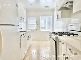 402 N Palm Dr APT 3A, Beverly Hills, CA 90210