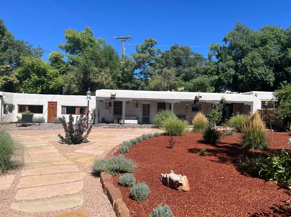 1571 Bishops Lodge Rd #A, Santa Fe, NM 87506