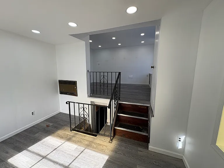 14006 158th St #BASEMENT — Photo 4