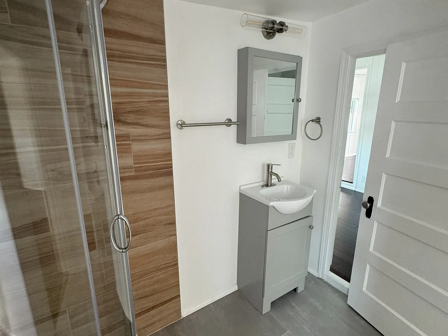 2 bed, 584 sqft, $2,350 — Photo 2