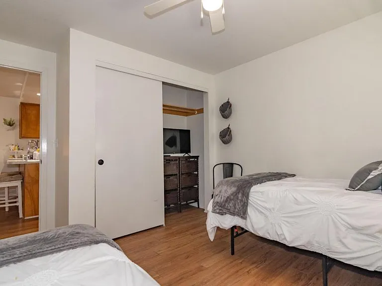 565 Primrose Dr — Photo 22