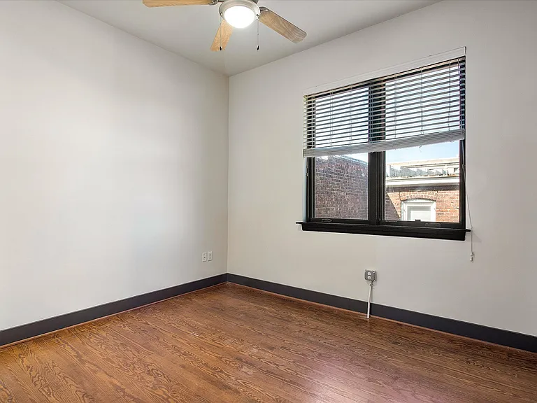306 E Grace St — Photo 23