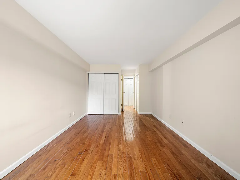 333 Grand Ave #2S — Photo 17