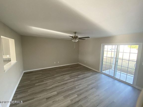 3rd image of 316 S Pointe Dr #A