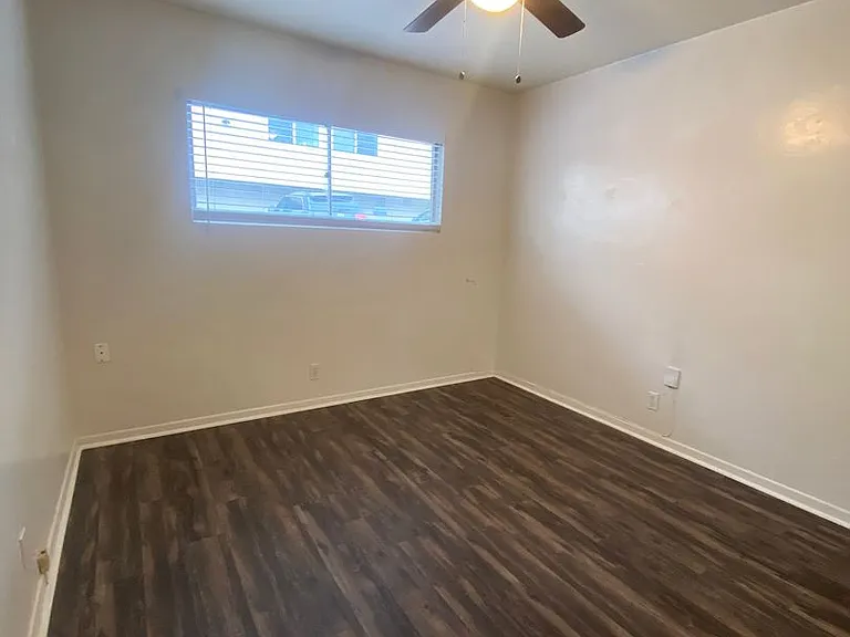 4937 Coronado Ave! Spacious 2 Bed-1 Bath Unit in OB! — Photo 11