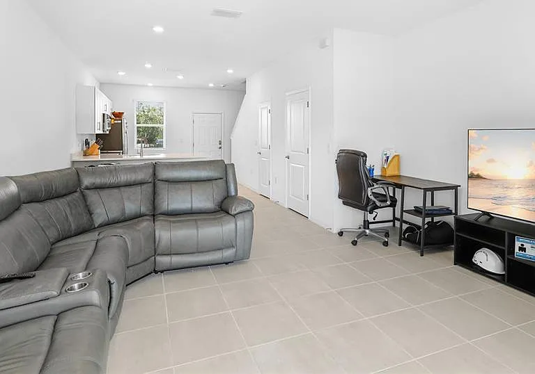 8865 Daybreak St — Photo 14