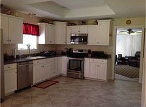 2nd image of 219 Live Oak St