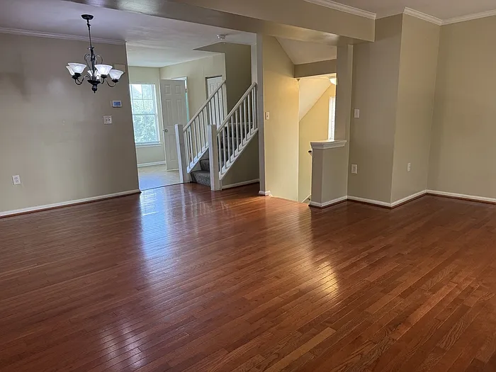 1323 Hampshire Dr #1 — Photo 5