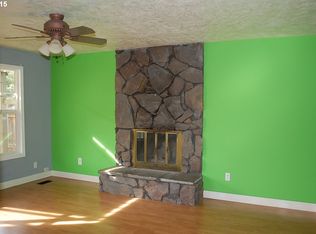 1098 S Fir St, Canby, OR 97013