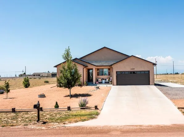 1005 E Kirkwood Dr, Pueblo, CO 81007