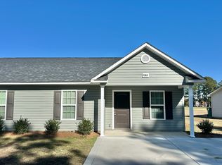 130 Pinecrest Cir W #B, Lumberton, NC 28360