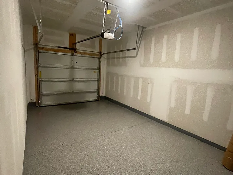 328 Callie Dr — Photo 15