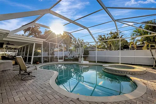 809 Jacaranda Dr Photo 1