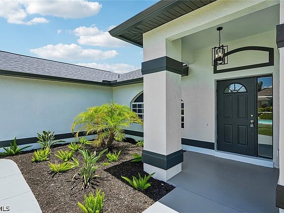 4th image of 4339 SW 25th Pl