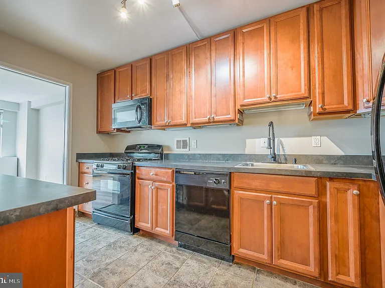 4515 Willard Ave #2219S — Photo 10