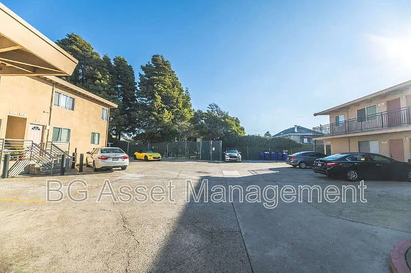 152 Marina Way photo 1