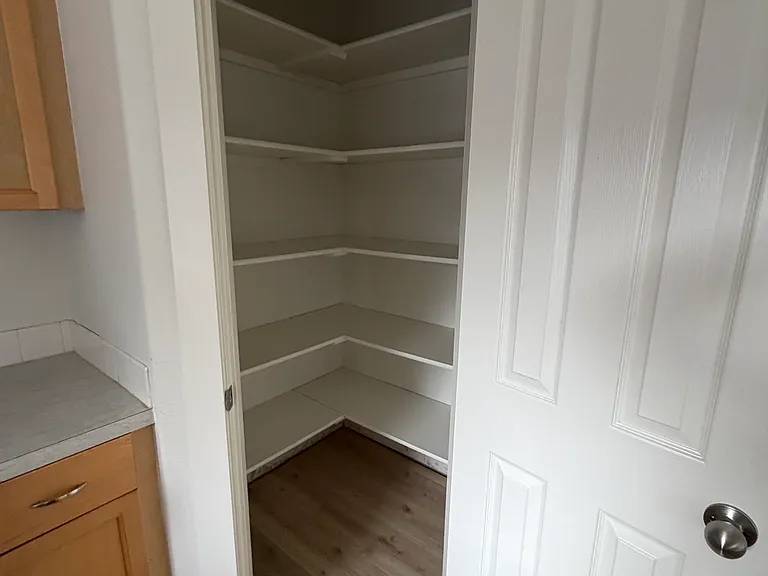 1122 S Ada St — Photo 14