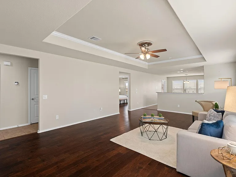 2811 Cone Flower Dr — Photo 4