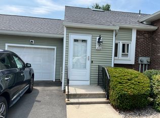 208 Sandstone Dr #208, South Windsor, CT 06074