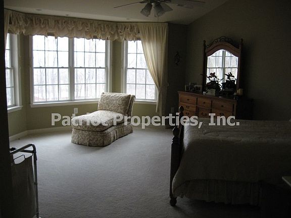 3rd image of 47788 Scotsborough Sq