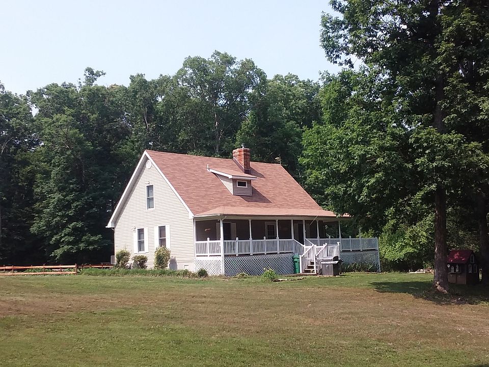 1st image of 45060 Sparks Ln
