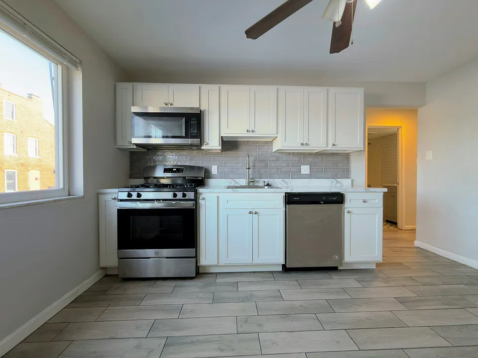 5225 Southwest Ave #107