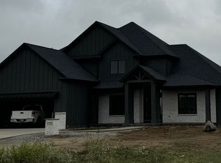 9813 N 220 E, Roanoke, IN 46783