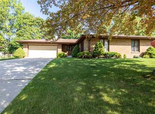5144 Norwich Dr, Rockford, IL 61107