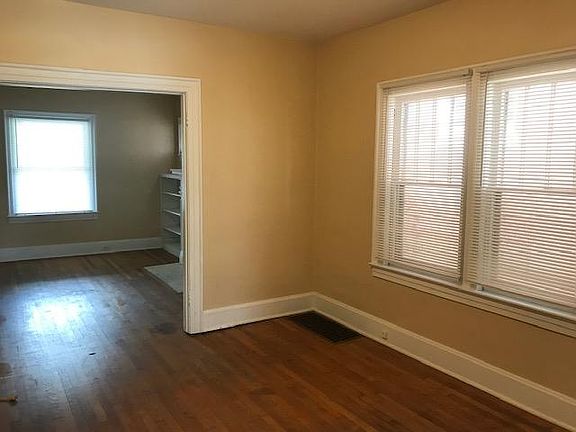 3rd image of 646 Maxwelton Ct